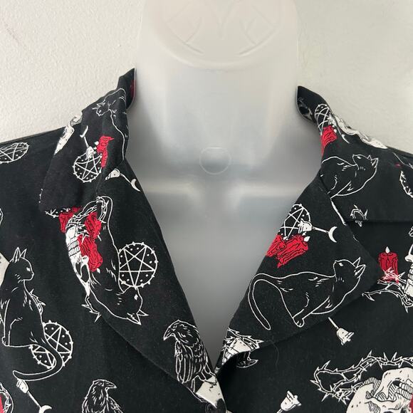 Chilling Adventures Sabrina Skull Cat Button Front Tie Black Crop Top XS - Picture 2 of 9